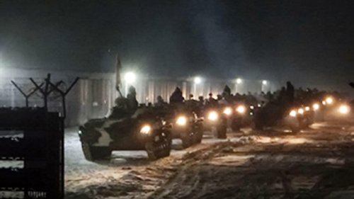 Les troupes russes se massent à la frontière ukrainienne
