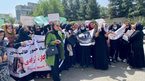 Reportage international - En Afghanistan: les militantes féministes risquent leur vie pour défendre leurs droits