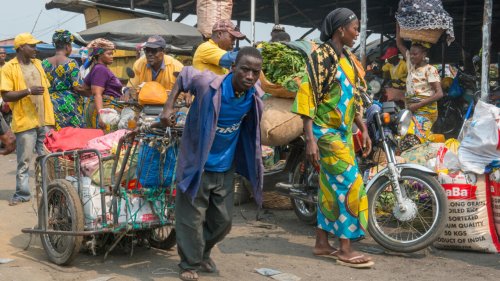 La vie ici - Cotonou: désengorger le marché de Dantokpa