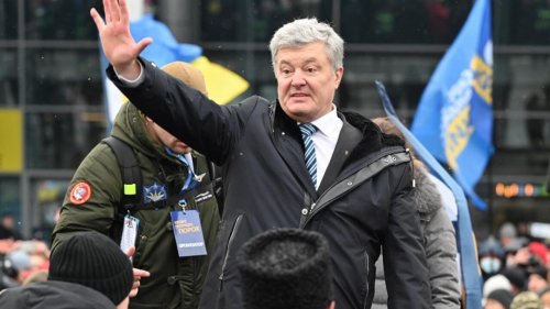 Le parquet ukrainien réclame l'arrestation de l'ex-président Porochenko