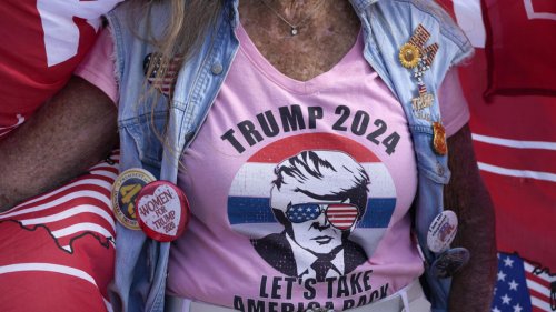 À Mar-a-Lago, avec les partisans de Donald Trump: «Ils veulent l’empêcher de se présenter»
