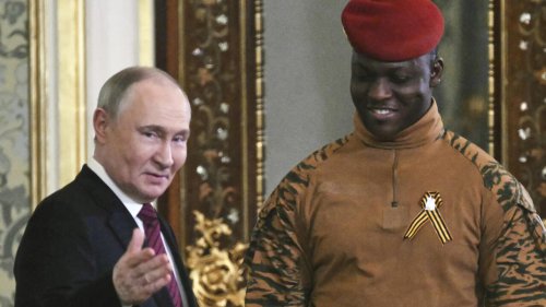 Russie-Burkina: Ibrahim Traoré et Vladimir Poutine en tête à tête à Moscou