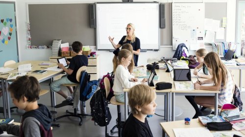 Les écoles suédoises reculent sur l'utilisation des écrans et reviennent aux manuels scolaires