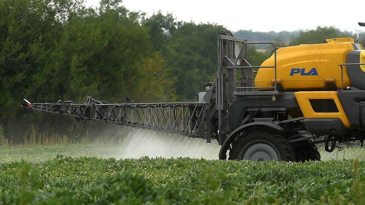 Argentine: une étude s’alarme de la nocivité pour la santé des pesticides et de leur «effet cocktail»