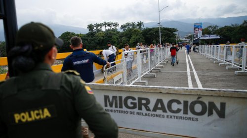 À la Une: réouverture de la frontière entre le Venezuela et la Colombie