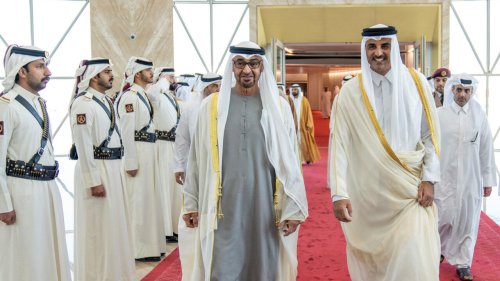 Visite surprise du président émirati au Qatar, signe d'un réchauffement diplomatique