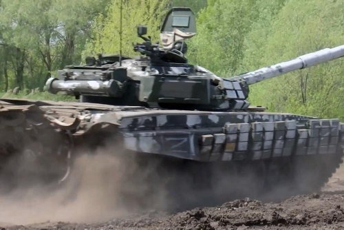 Героический экипаж Т-72 "Отважных" в ходе дуэли сжег три танка ВСУ - Российская газета