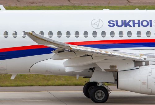В Жуковском завершились летные испытания Superjet 100 с "саберлетами" - Российская газета