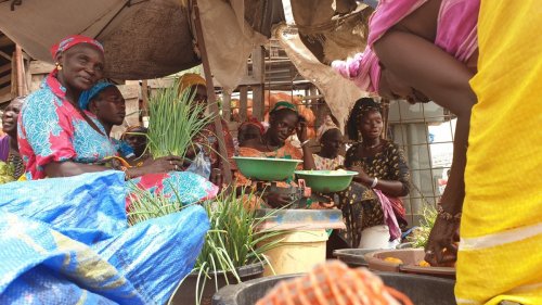 Ein Püree nach dem anderen: Mit Hilfe von Social Media entstand im Senegal ein Start-Up für Baby-Brei