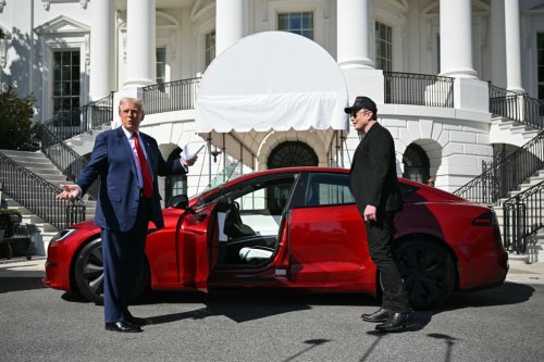 Trump ha trasformato la Casa Bianca in una concessionaria Tesla