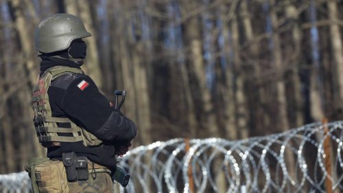 Polnische Grenzmauer zu Belarus: Reporter dürfen Arbeiten besichtigen