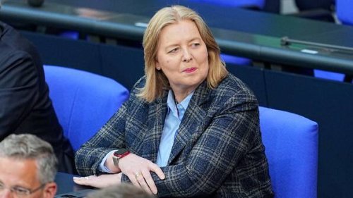 „Jede Arbeitskraft bringt uns voran”: Bas will Erwerbstätigkeit von Frauen erhöhen