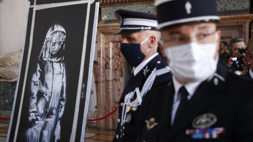 In Paris gestohlene Banksy-Tür: acht Verdächtige vor Gericht