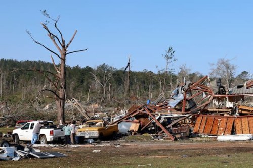 Extremwetter in den USA: Stürme und Tornados kosten Dutzenden Menschen das Leben