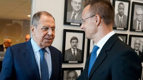 Ungarns Außenminister Szijjarto trifft russischen Amtskollegen Lawrow
