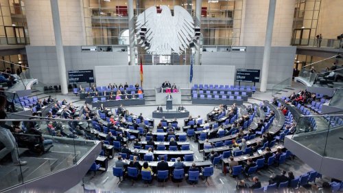 Taurus-Lieferung an die Ukraine: Bundestag lehnt Unionsantrag ab
