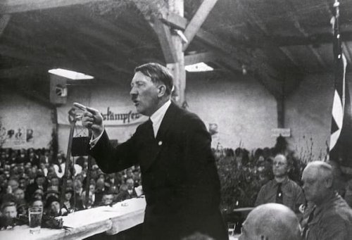 Vor 100 Jahren: Als Hitler die NSDAP neu erfand