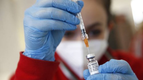 Krankenschwester in Palermo soll Corona-Impfungen gefälscht haben - Festnahme
