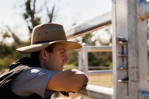 Australien: Wie ein blinder Deutscher in Down Under zum Kamelfarmer wurde