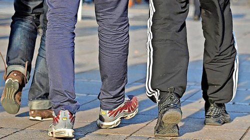 Wegen Jogginghosen-Verbot: Schule schickt Jugendliche nach Hause – ist das erlaubt?