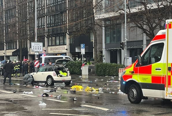 Auto fährt in München in Menschenmenge – mindestens 20 Verletze