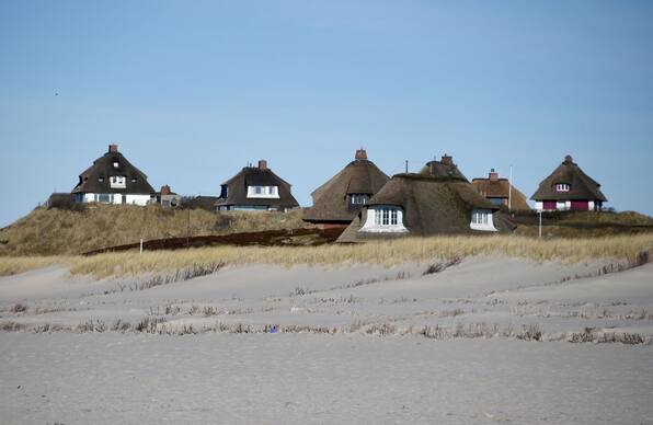 Ein Quadratmeter Haus auf Sylt kostet 14.600 Euro – und in der Wesermarsch nur 1.833 Euro