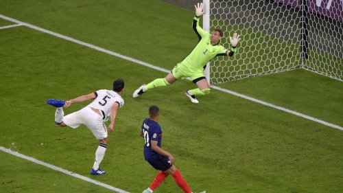 Ein klassisches Eigentor: „Merci, Mats!“