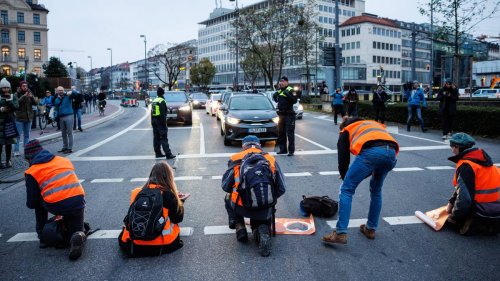 „Letzte Generation“: A9 in Bayern wegen Klima-Protesten gesperrt