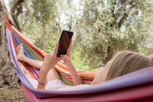 Roaming-Gebühren sparen: Warum sich eine eSIM auf Reisen lohnt