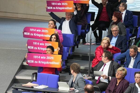 BSW verabschiedet sich mit Eklat aus dem Bundestag