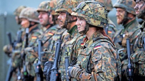 Liveblog zum Ukraine-Konflikt: Niedersachsens CDU-Chef nennt Lieferung von Helmen an die Ukraine „fast zynisch“