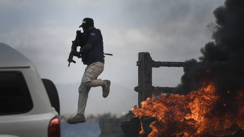 Brutales Vorgehen von Straßengangs: Polizisten in Haiti rebellieren nach Morden an Kollegen