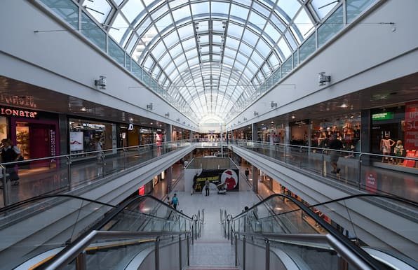 München: Vermeintliche Schüsse – Panik in Olympia Einkaufszentrum