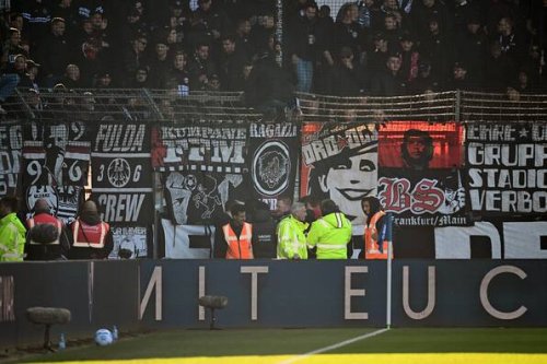 Bundesliga: Bobic kritsisiert Frankfurt-Fans wegen Banner-Eklat scharf