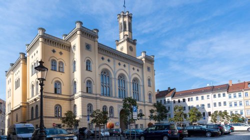 Sachsen: Demonstranten stürmen Zittauer Rathaus
