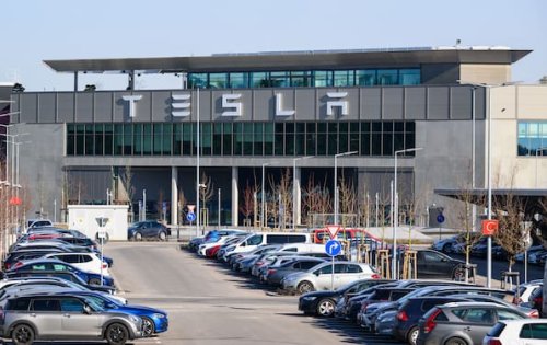 Tesla in Grünheide: Leitung soll Mitarbeiter-Krankschreibungen anzweifeln
