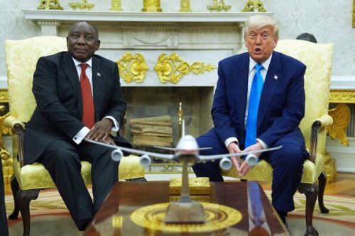 Genozid-Vorwurf an Südafrika: Trump zeigt Ramaphosa falsche Beweise