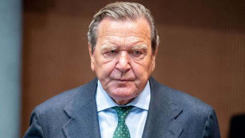 Entscheidung erwartet: Fliegt Altkanzler Schröder aus der SPD?