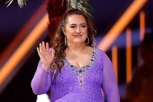 „Make Love, Fake Love“ bei RTL+: Selfiesandra moderiert Datingshow