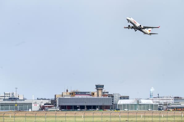 Pilot bricht Start wegen betrunkenem Passagier ab