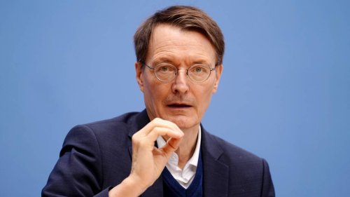 Karl Lauterbach hält Rede bei Impfpflicht-Debatte - Kanzler Scholz schweigt