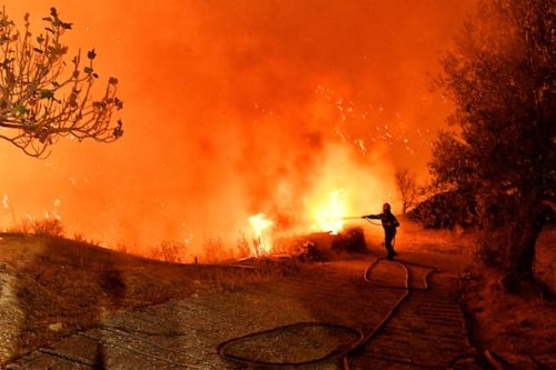 Waldbrände in Griechenland wüten schon vor Saisonstart: Warnung auch für Urlauber