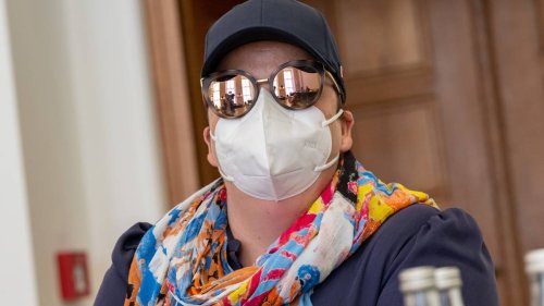 Maskenaffäre und Steuerhinterziehung: Maskenmillionärin Andrea Tandler angeklagt
