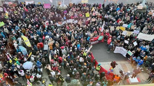 Protest in Dresden gegen OB Hilberts Liste der Grausamkeiten: Mehrere Polizisten verletzt