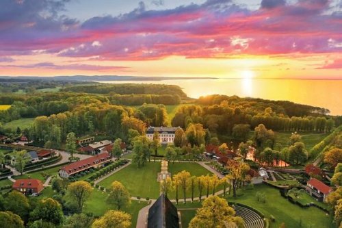 Schloss Weissenhaus: Luxus-Resort an der Ostsee steht zum Verkauf