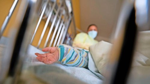 Krankenhäuser rechnen mit weiter steigender Zahl an Atemwegserkrankungen