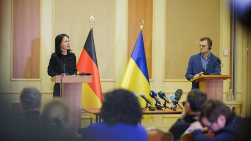 Annalena Baerbock versichert Ukraine volle Unterstützung