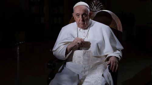 „Natürlich muss man die Umstände berücksichtigen“: Papst Franziskus erklärt Aussage zu Homosexualität