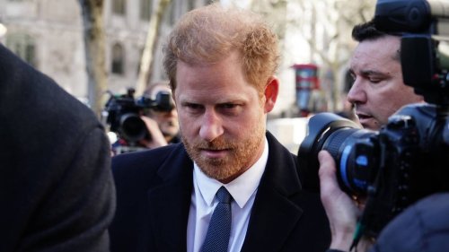 Klage gegen Zeitungsverlag: Prinz Harry überraschend bei Gerichtstermin in London