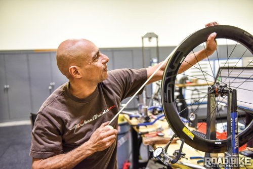 10 SIMPLE TIPS TO IMPROVE YOUR ROAD TUBELESS EXPERIENCE - Road Bike Action